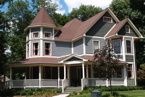 Victorian Style Homes: 3 Design Elements That Stand Out | Window World