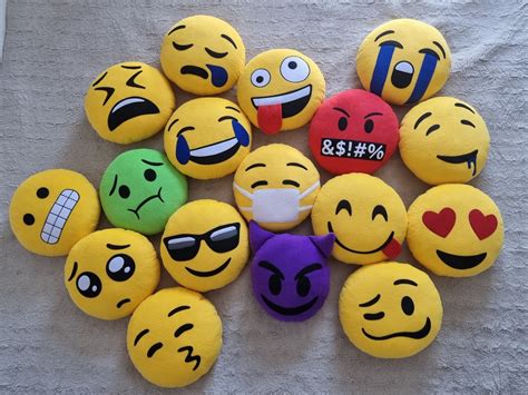 Custom Emoji Pillows - Etsy