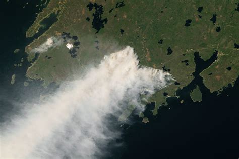 Wildfires in Canada cause hazy skies. Air quality unhealthy