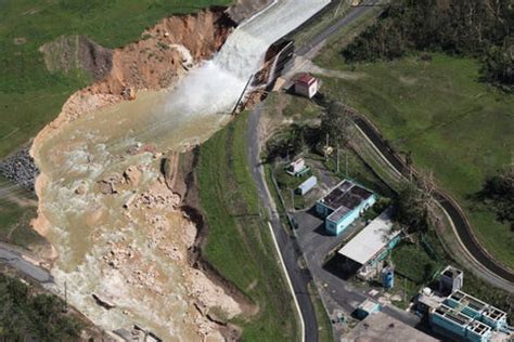 Puerto Rico dam fails after Hurricane Maria, forcing evacuations ...