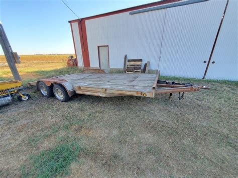 Flat trailer with dovetail - Nex-Tech Classifieds