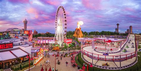 Clifton Hill, Niagara Falls Canada