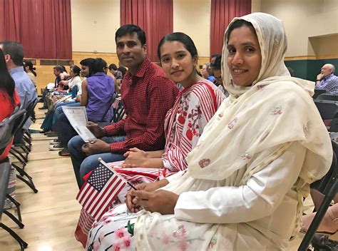 U.S. Naturalization Ceremony Celebrates 22 New Citizens