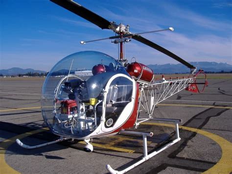 What are Helicopter Blades Made of? – Pilot Teacher