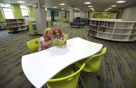 Haverhill school library rebuilt | Haverhill | eagletribune.com