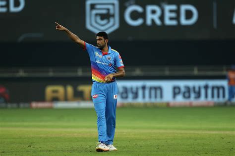 R Ashwin fronted up to bowl in the powerplay | ESPNcricinfo.com