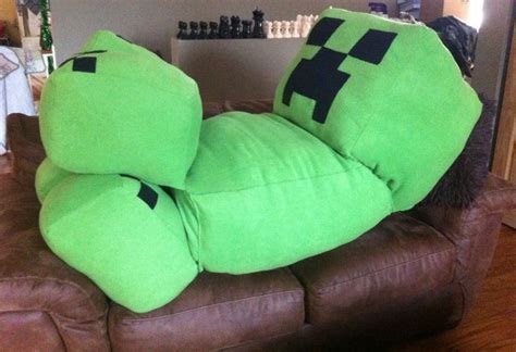 Life sized creeper plushie. Perfect for a pillow or chair in a dorm ...