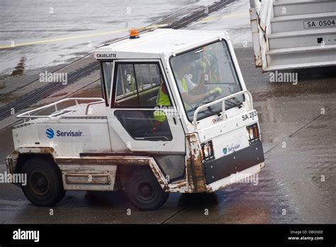 Airport ground crew Stock Photo - Alamy