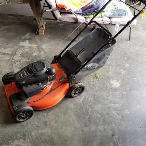 KOHLER COURAGE XT-7 ARIENS SELF PROPELLED LAWN MOWER