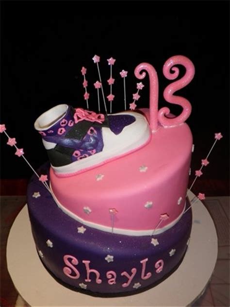 1000+ images about Swirly Cakery Cakes n Things on Pinterest | Birthday ...