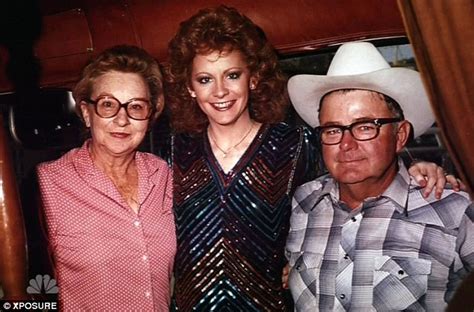 Reba McEntire's father dies age of 86 | Daily Mail Online