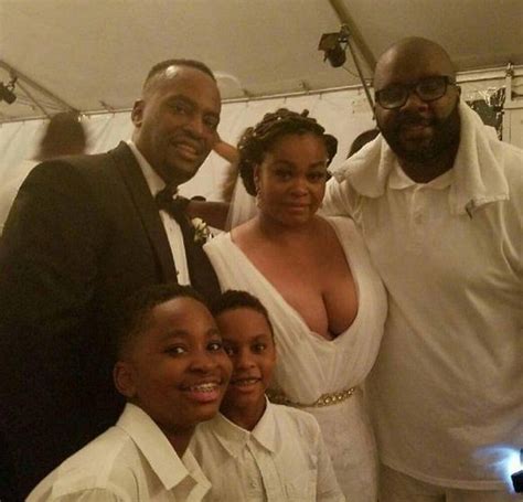 Jill Scott Secretly Ties The Knot With Longtime Boyfriend Mike Dobson ...