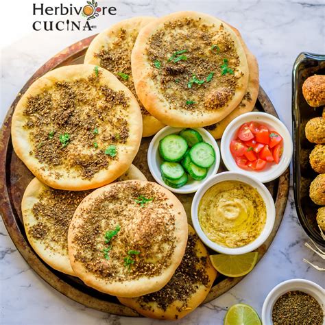 Herbivore Cucina: Manakish Za'atar (Lebanese Flatbread) for #BreadBakers