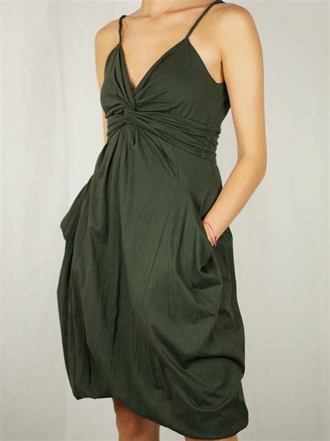 Army Green Voluminous Summer Dress by Prada (411965994) ᐈ Cirqular på ...