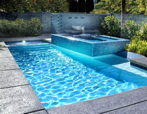 50 Spectacular Swimming Pool Water Features