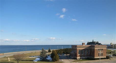 Best Price on Aqua Blue Hotel in Narragansett (RI) + Reviews!