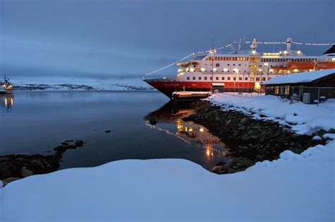 The Northern Lights in #Norway // Hurtigruten Cruises Norway Cruise ...