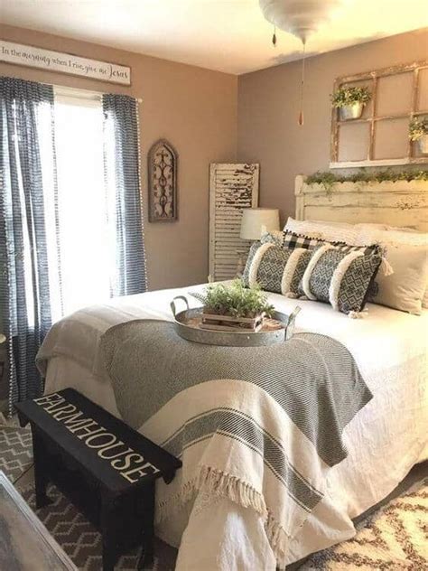 21 Enchanting Farmhouse Bedroom Decor Ideas for 2021