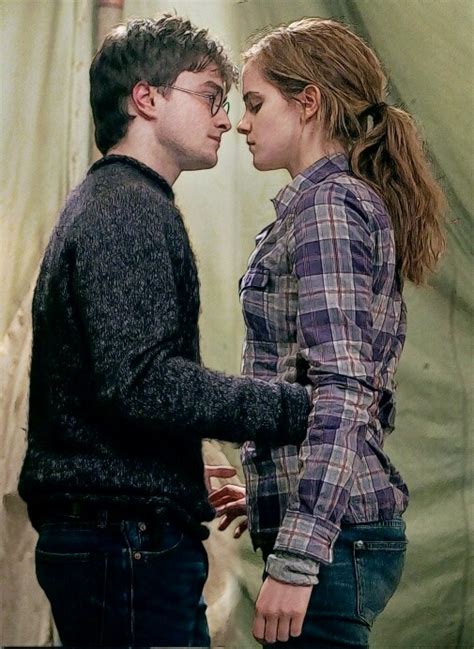 I love love love this dancing scene in Deathly Hallows!!!! I don't know ...