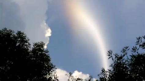 Mysterious crown flash in the sky near Moscow video - Strange Sounds