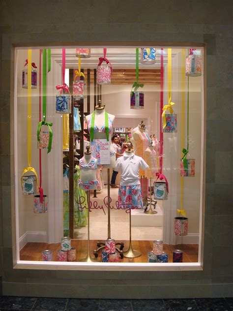 Retail Store Window Display Ideas