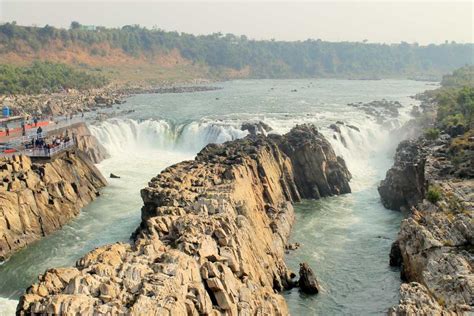 Bhedaghat-marble rocks Jabalpur | Bhedaghat-marble rocks images, best ...