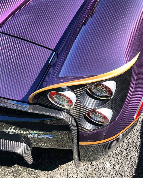 This insane Carbon Fiber (Pagani Huayra Roadster) : r/Hypercars