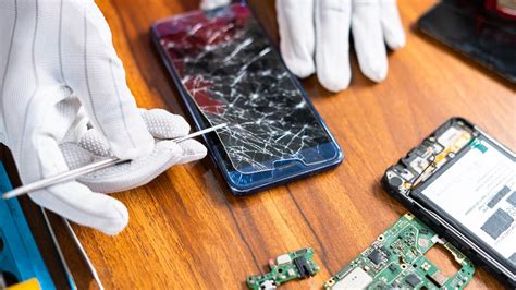 Right to Repair: These Phone Brands Are Easiest (and Hardest) to Fix ...