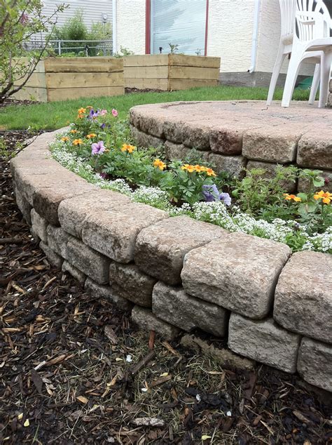 20+30+ Rock In Flower Beds – HOMYRACKS