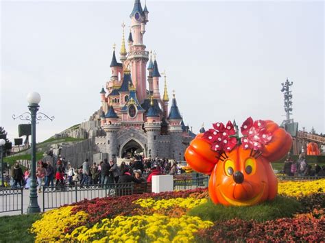 15 Coolest Things To Do In Disneyland, California - Disney Trippers