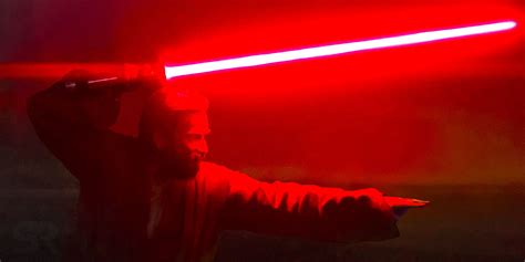 The 1 Time Obi-Wan Kenobi Used A Red Lightsaber (& Why)