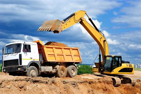 Types of Earth Moving Equipment You Can Hire Out For and When to Use ...