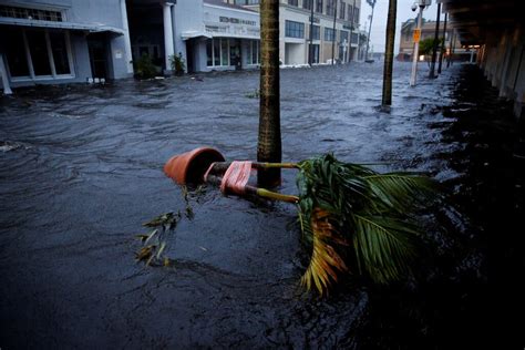 Florida Faces ‘Life-Threatening’ Flooding From Hurricane Ian - The New ...