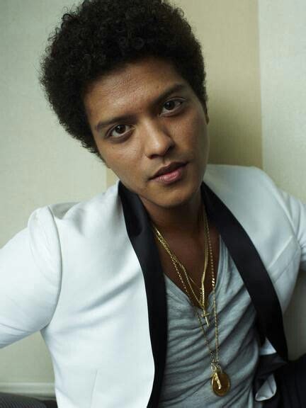 Look at those eyes | Bruno mars, Mars pictures, Mars photos