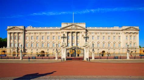 Queen Elizabeth II's home Buckingham Palace in numbers: 12 surprising ...