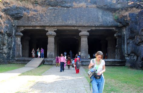 Elephanta Caves Historical Facts and Pictures | The History Hub