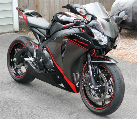 Honda Cbr1000rr Custom - reviews, prices, ratings with various photos