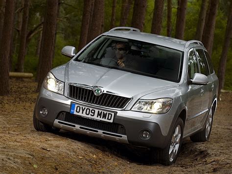 SKODA Octavia Scout specs & photos - 2009, 2010, 2011, 2012, 2013 ...