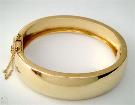 Gold Bangle Bracelet » Arthatravel.com