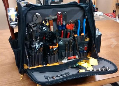 The 5 Best Tool Bags For Plumbers That Love Convenience