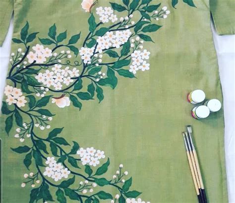 How to Paint on Fabric: 12 Expert Tips | Skillshare Blog