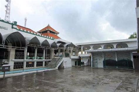 Sunan Giri Mosque and Tomb (Gresik) - Tripadvisor