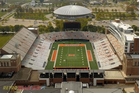 Memorial Stadium (Illinois) - Champaign - RetroSeasons.com