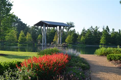 Shangri La Botanical Gardens & Nature Center