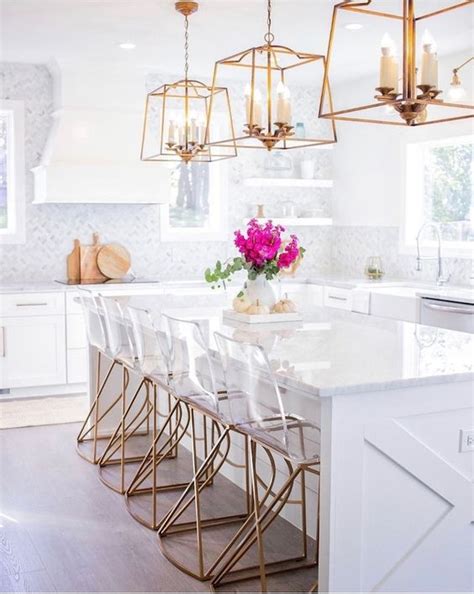 46 Beautiful Glam Kitchen Design Ideas To Try - DigsDigs