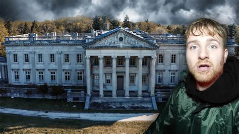 Exploring America's Largest Abandoned Mansion with over 110 rooms ...