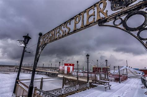 Extreme winter weather covers Skegness in snow - Nottinghamshire Live