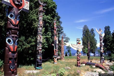 Stanley Park Totem Poles in Vancouver - Geographic Media