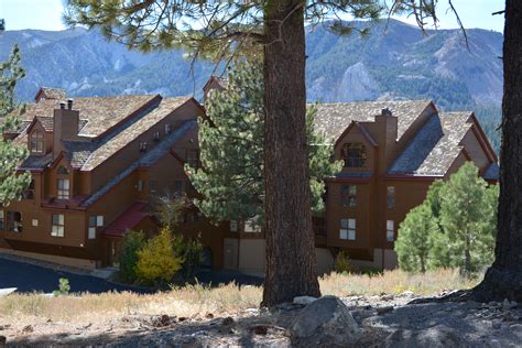 Mammoth Lakes CA Ski Area & Adjacent Condos