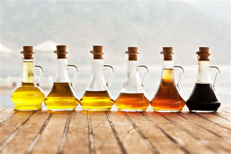 The Differences Between the Six Most Popular Types of Vinegar